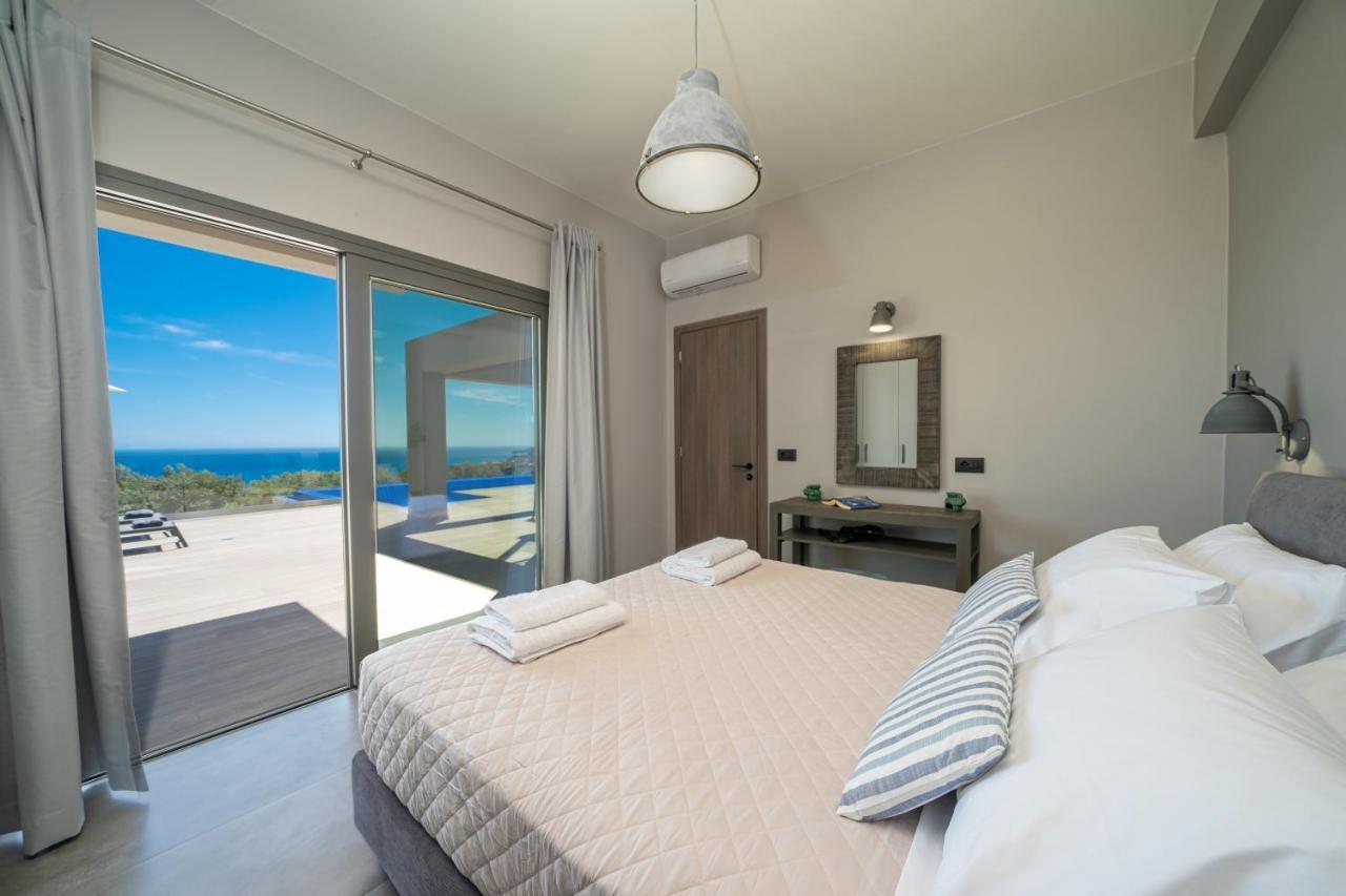 Villa Shades Of Blue Trapezaki  Bagian luar foto