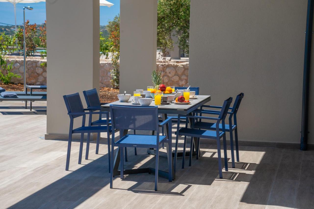 Villa Shades Of Blue Trapezaki  Bagian luar foto